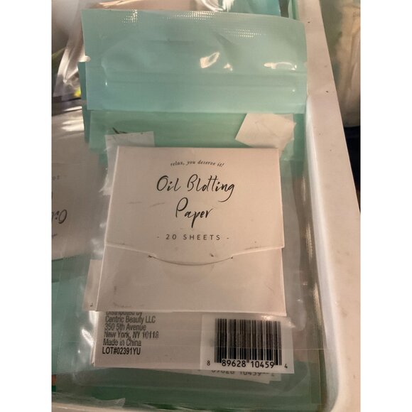 Oil Blotting Paper Pack Of 80 Sheets By Centric Beauty - Picture 2 of 3